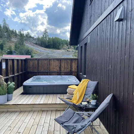 Guest house Solvangtoppen - 30 Min Fra Osl - Jacuzzi - 3 Soverom - 6 Senger Eina